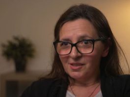 Jasmina je nakon smrti roditelja nasledila 2 saksije, a njen brat 3 kuće i 2 placa: Ali tek nakon ovih reči shvatila je surovu istinu koja joj je slomila srce